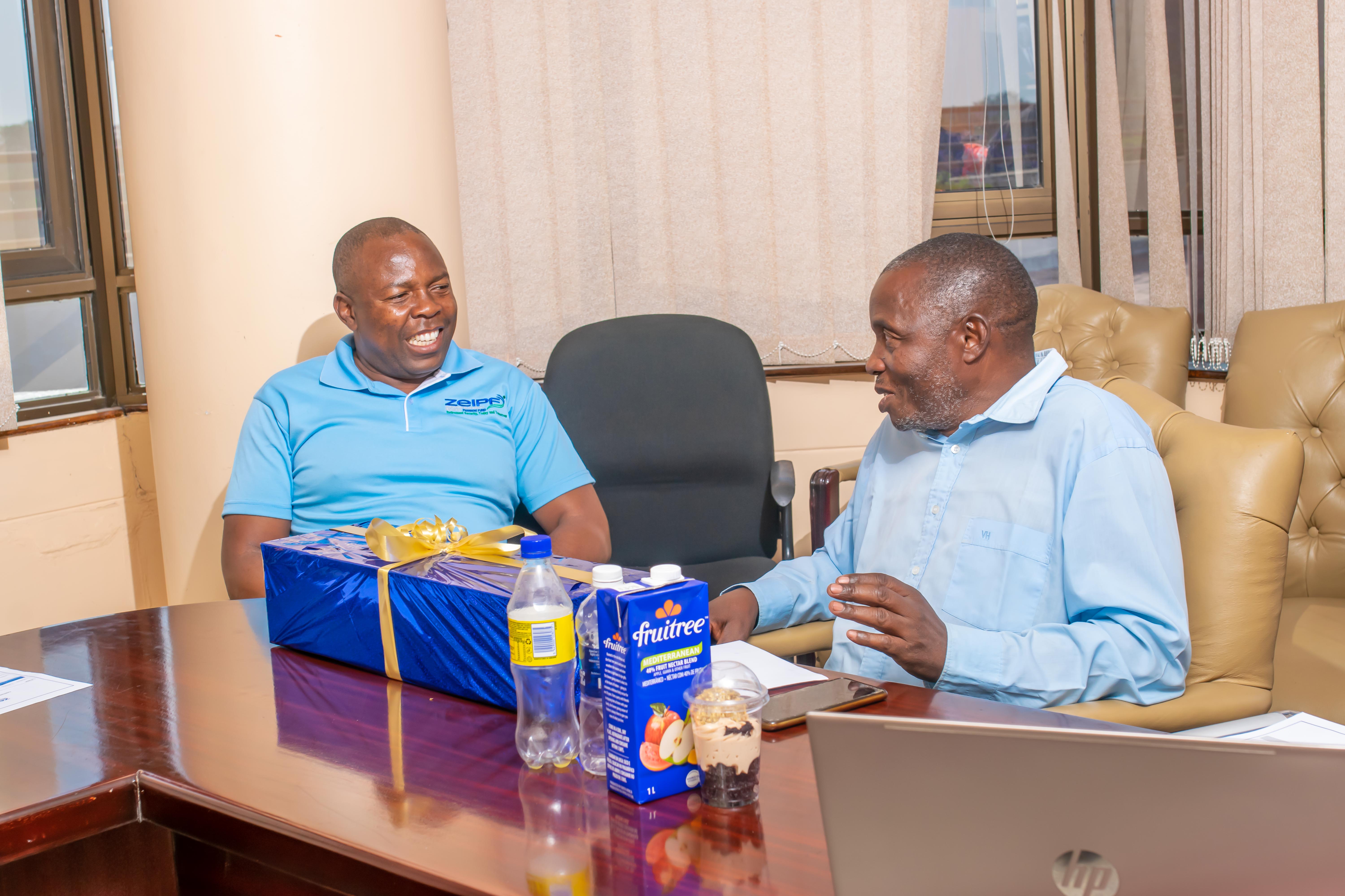 ZEIPF colleagues celebrating a long-serving team member